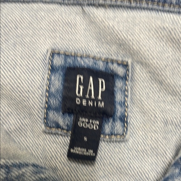 Gap girls Light Blue Distressed Denim Jacket with Contrast Stitching size s - Picture 2 of 6